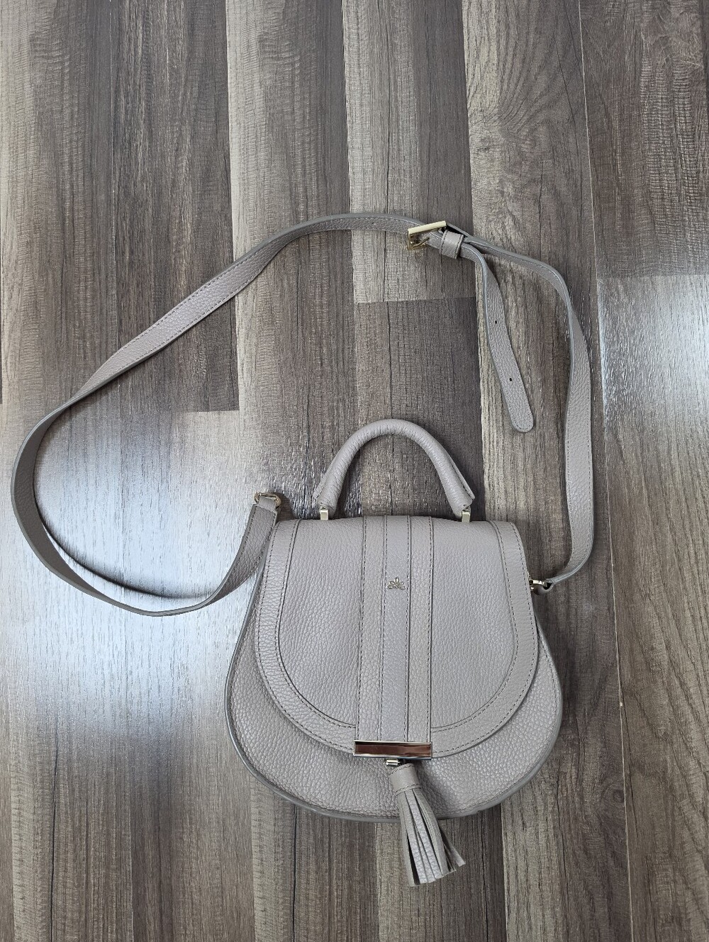 DeMellier London The Midi Venice Grained Leather Bag Quiet Luxury Old Money